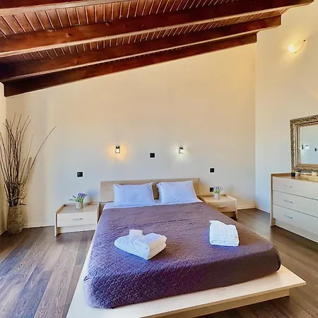 빌라 Beachfront Anatoli With Private Heated Pool By Dadovillas Sidárion