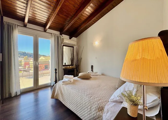 Vila Beachfront Anatoli With Private Heated Pool By Dadovillas *