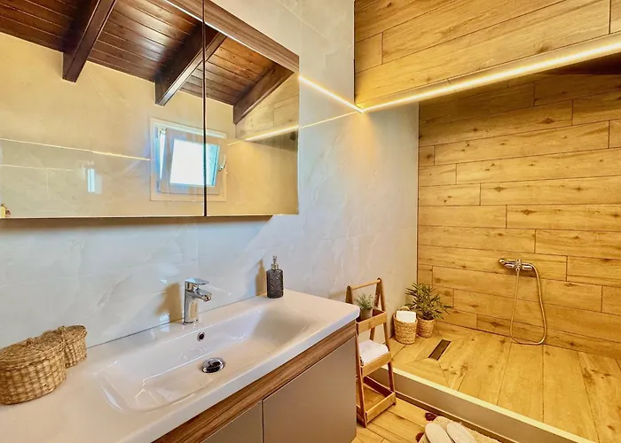 Beachfront Anatoli With Private Heated Pool By Dadovillas * Σιδάρι