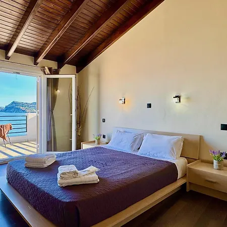 Beachfront Anatoli With Private Heated Pool By Dadovillas Sidárion