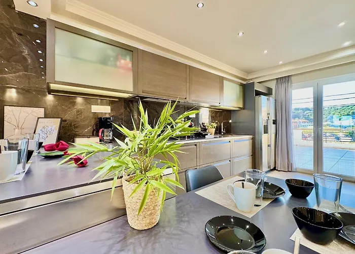 Beachfront Anatoli With Private Heated Pool By Dadovillas Villa