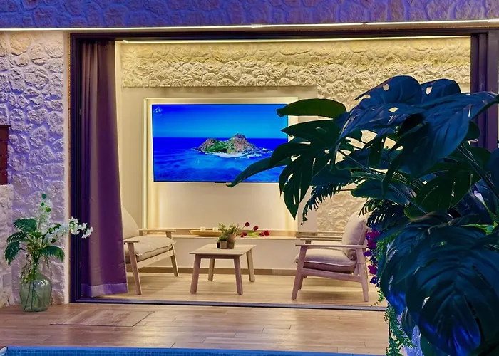 Beachfront Anatoli With Private Heated Pool By Dadovillas Villa