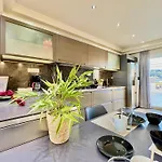 Beachfront Anatoli With Private Heated Pool By Dadovillas Βίλα