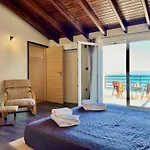 Beachfront Anatoli With Private Heated Pool By Dadovillas Βίλα