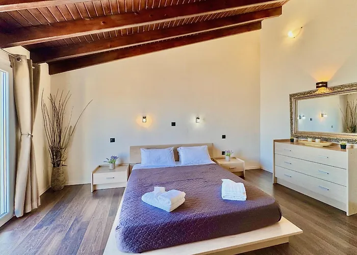 Villa Beachfront Anatoli With Private Heated Pool By Dadovillas Sidárion
